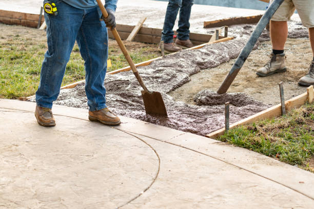 Best Custom Concrete Contractor  in Lake Nacimiento, CA